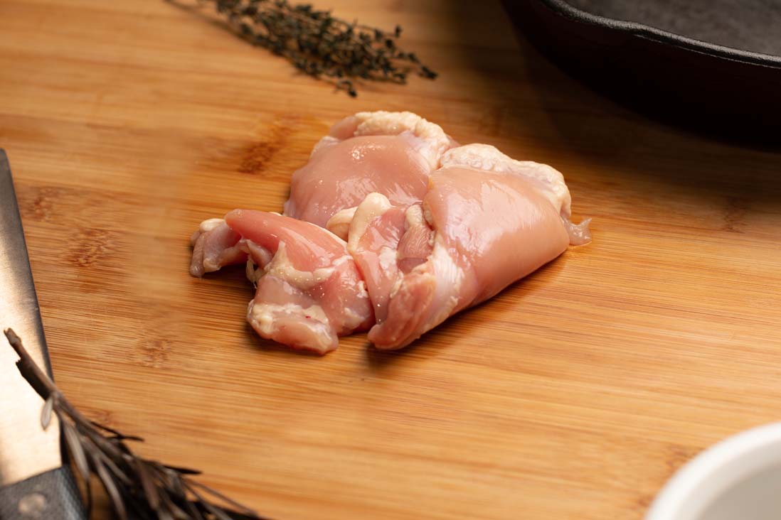 Bradford Bay Air Chilled Chicken Thighs Boneless Skinless (Halal) - 1lb